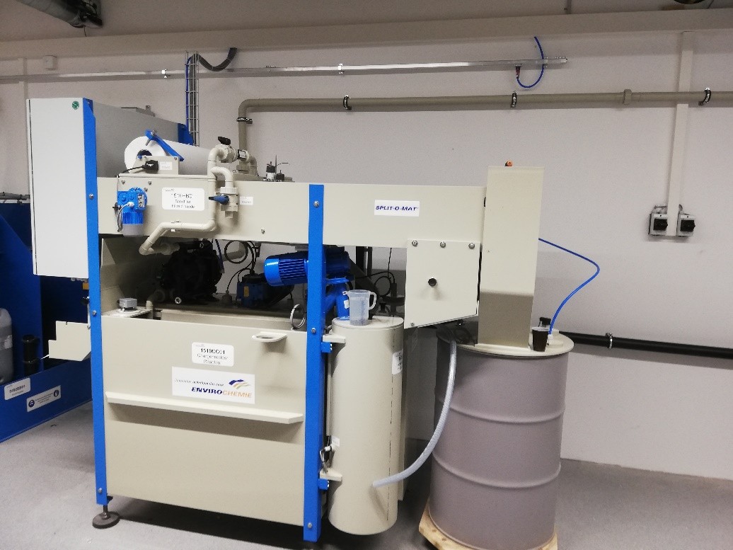 SOM Grey Line avec séparateur de bande et concentrateur de boues